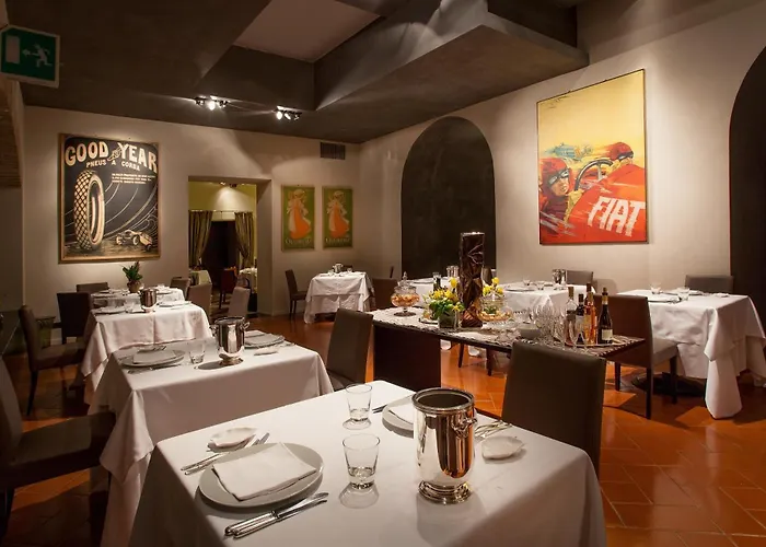 Park Ai Cappuccini فندق غوبيو